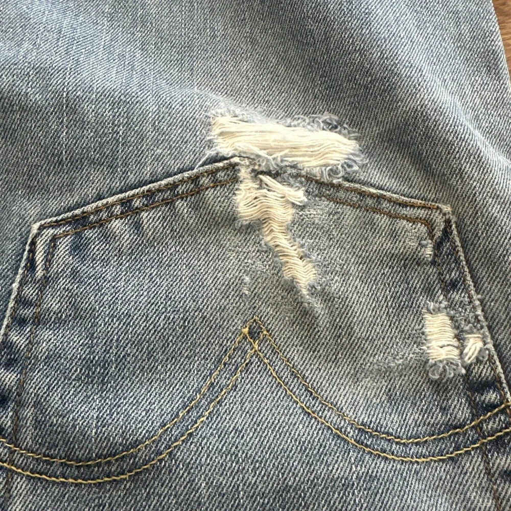 Vintage Levi's 550 Relaxed Fit Jeans Men's Size 40x34 Distressed